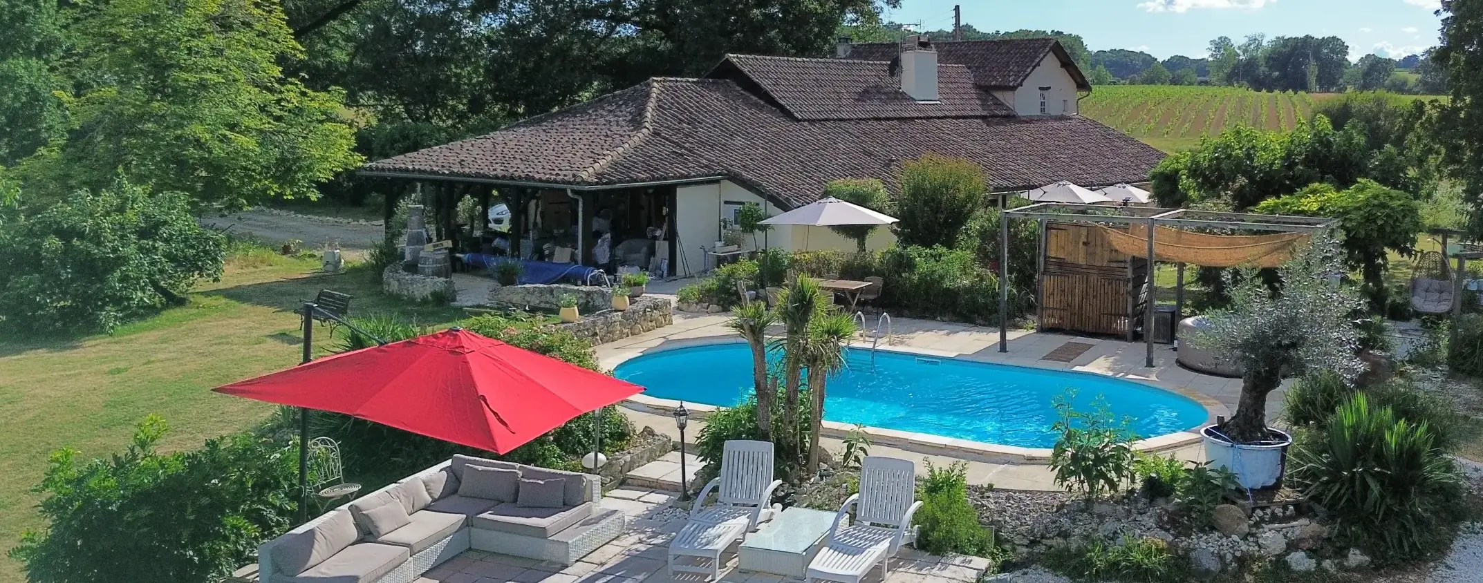 deCogan Executive Coaching - Pool